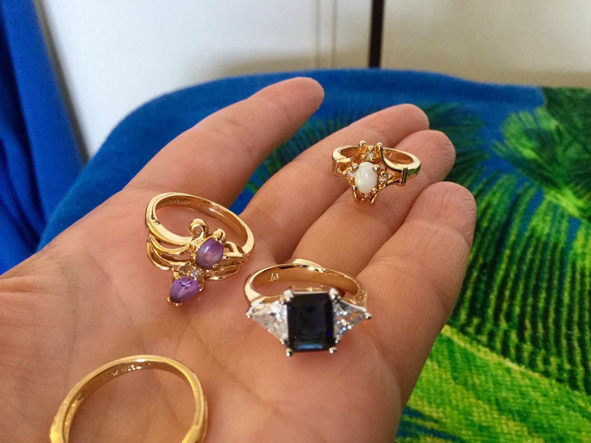 Assorted pretty rings 💍💍💍💍 Welcome to Eva’s Offer Up / Vermeil Gold rings size $5 🌿🌸🌿