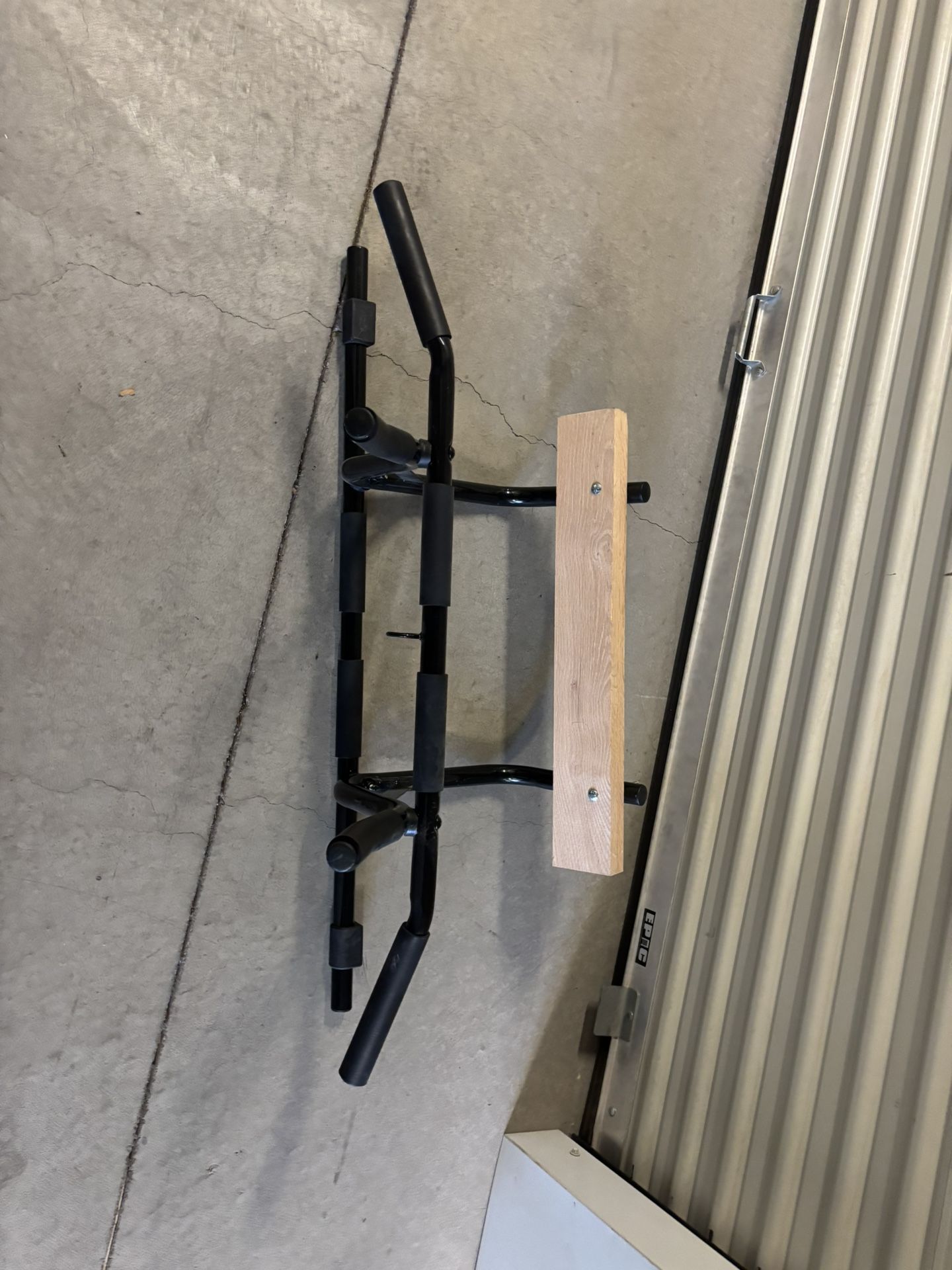 Pull Up Bar Door Frame 