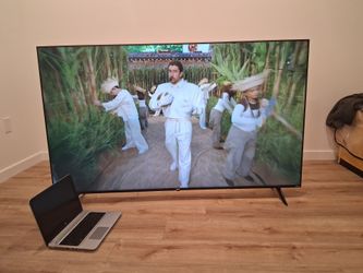 $300 75 In Onn Roku Ultra HD Television