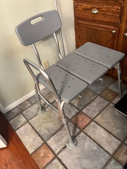 Transfer bench for bathtub