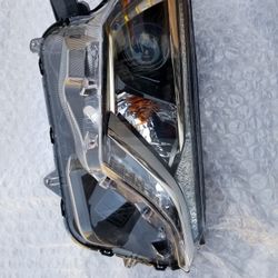 Toyota Rav4 Headlight 