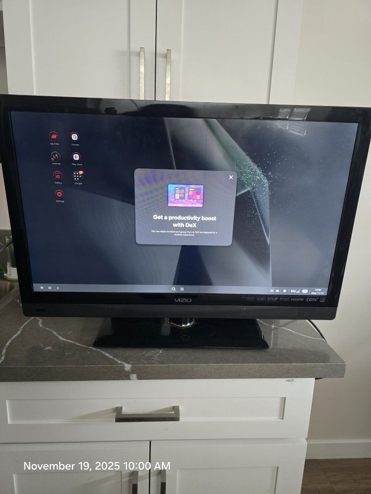 32" vizio E320VT tv
