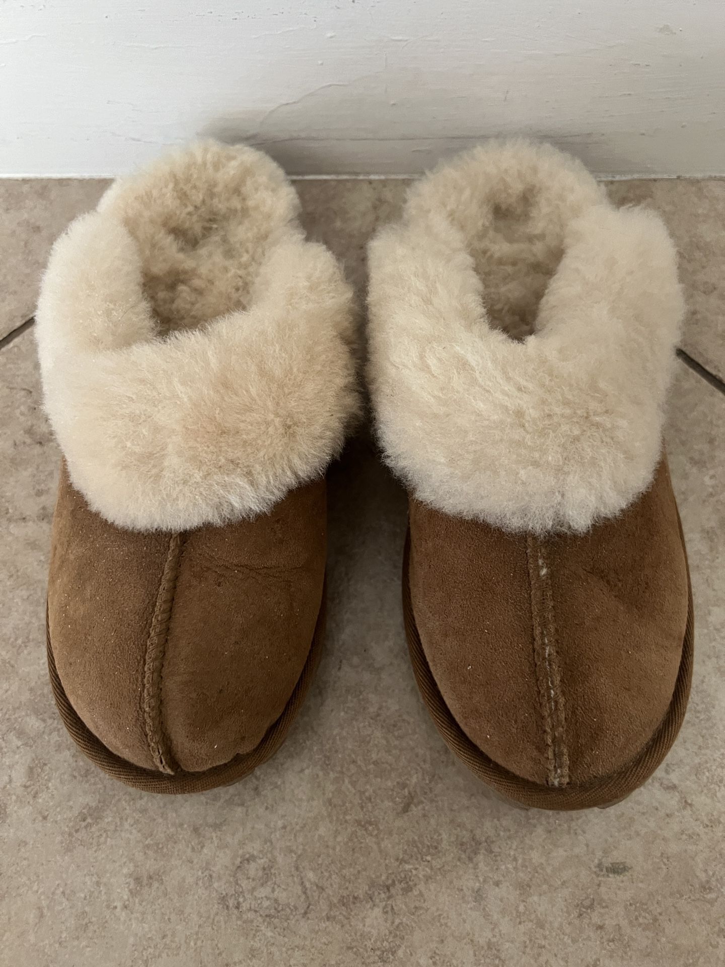 Natural sheepskin, pleasant to the touch., Size 7W