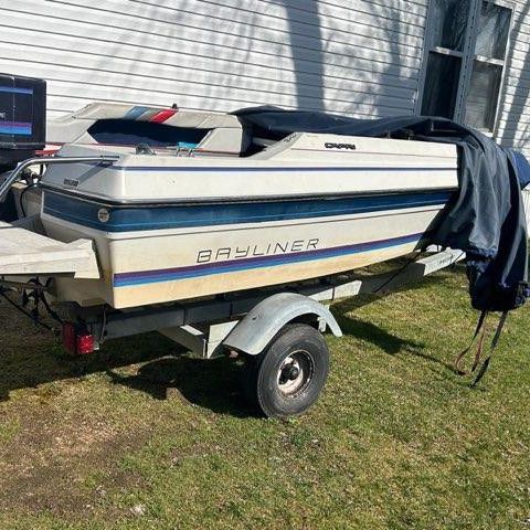 Bayliner Boat