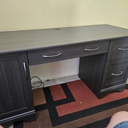 Computer Desk /  Chair