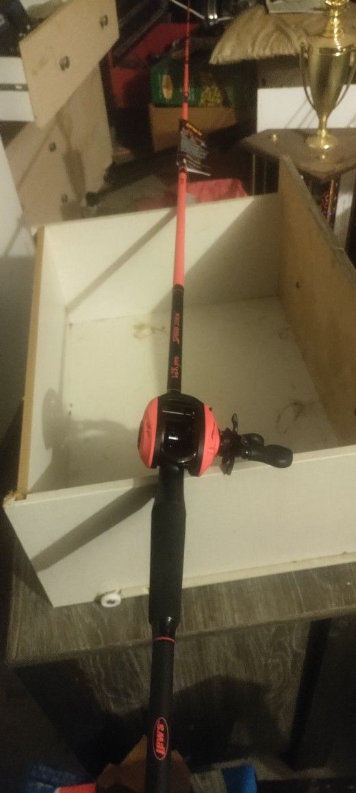 Brand New "Lew's Lzr Pro" Baitcaster