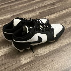 nike football cleats black/white