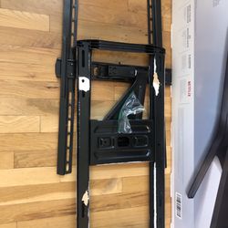 TV Hanger With Hardware 