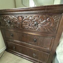 Stunning Solid Wood 3-Drawer Statement Chest / Dresser / Dark Wood 🪵