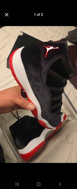 Jordan 11 Satin Size 10.5 M 12 W