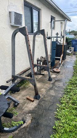 Gold Gym XR37 Squat And Bench Rack / Pull Up Dip Bar