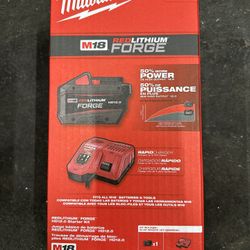 Milwaukee M18 Battery Set Hd12.00 + Rapid Charger