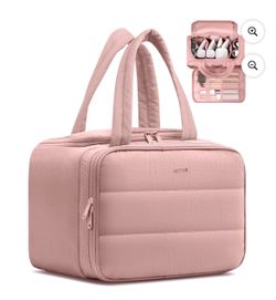 Pink makeup bag even to travel as well