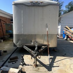 Haulmark enclosed Trailer 
