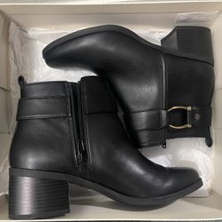 Women's Black Jeannie Ankle Boot Size 7