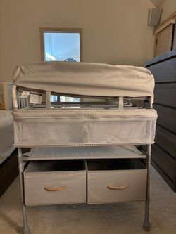 Sweeby Portable Changing Table