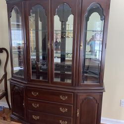 Beautiful Hutch , None Scratch And Any Damage And Glass  Shelves 