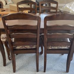 Brown Wooden Dining Table With 6 Matching Chairs 