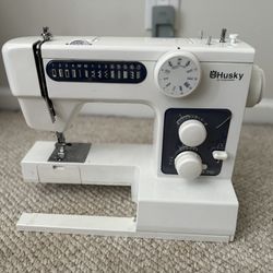 Huskey 700 Sewing Machine, White