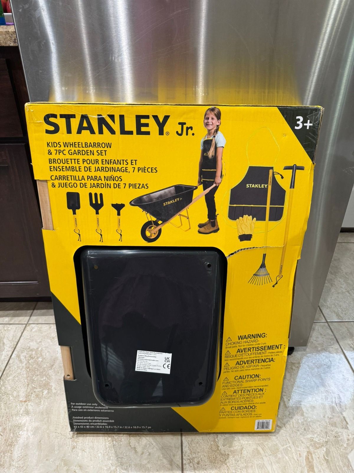 Stanley Jr- Kids 20L Wheelbarrow and 7 PIECE Garden Set