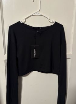 PrettyLittleThing black zipper long sleeve top new with tags stretch material