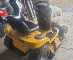 Cub cadet riding lawnmower