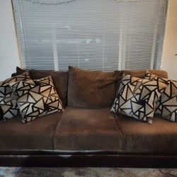 LARGE SOFA AND CHAIR SET (PILLOWS INCLUDED)