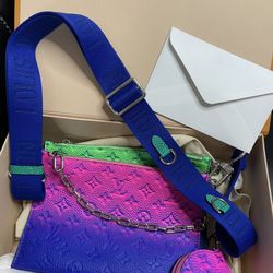 Louis Vuitton Trio Pouch Messenger Bag