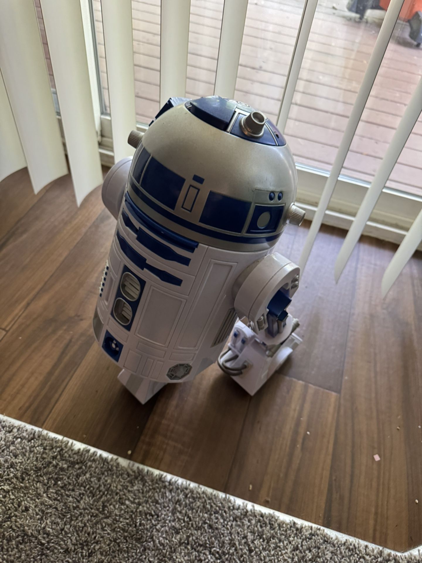 Lucas Films Star Wars 16” Star Wars R2d2 Battery Operated Droid Working