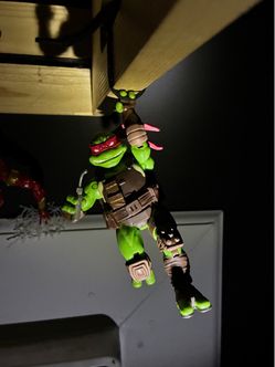 Action Figures - description