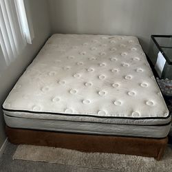 Queen Mattress And Boxspring 
