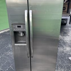 Ge Refrigerator Stainless Steel. Side My Side