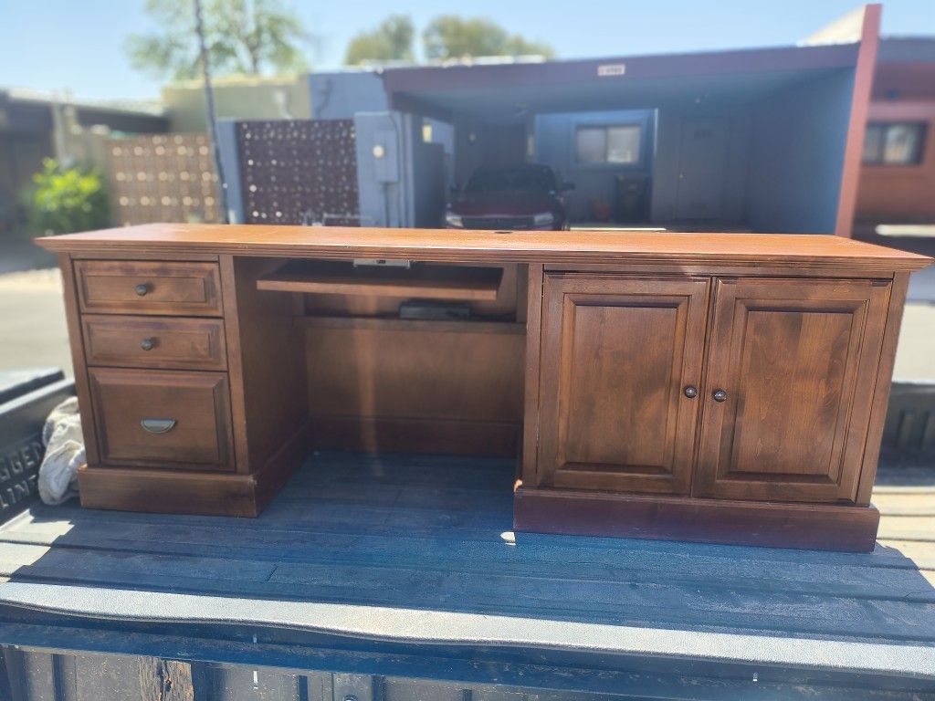 StoneCreek Desk