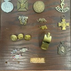 Vintage Buttons Medals Medallions World Wars Etc. 
