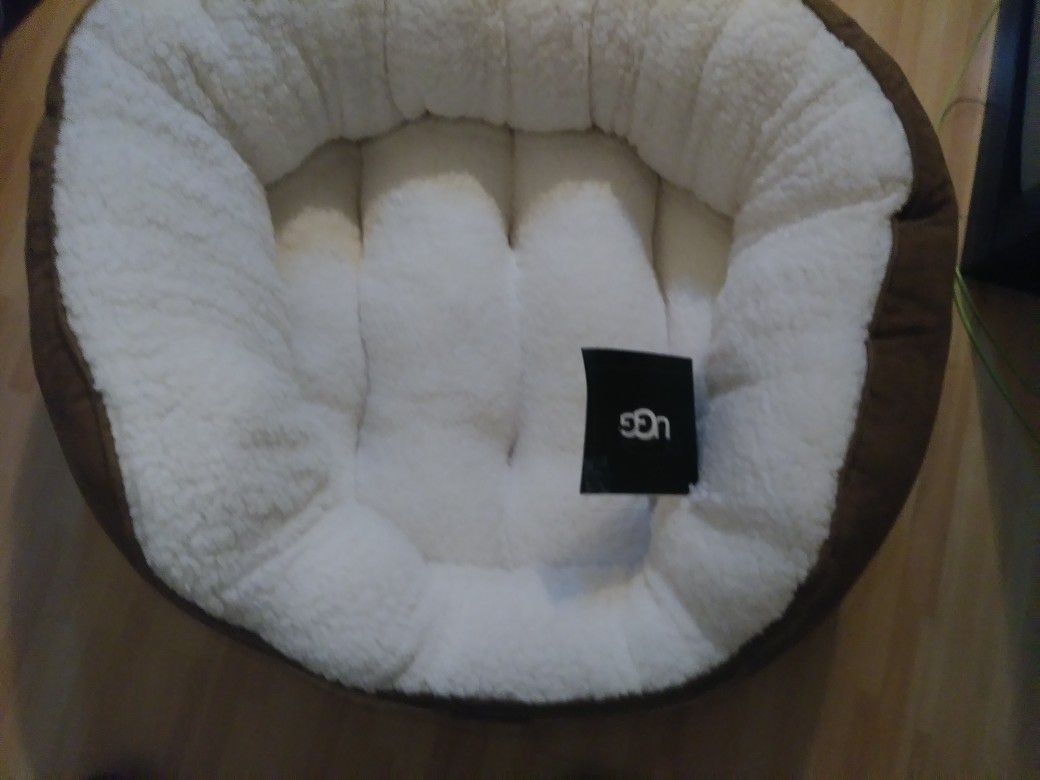 New UGG Pet Bed