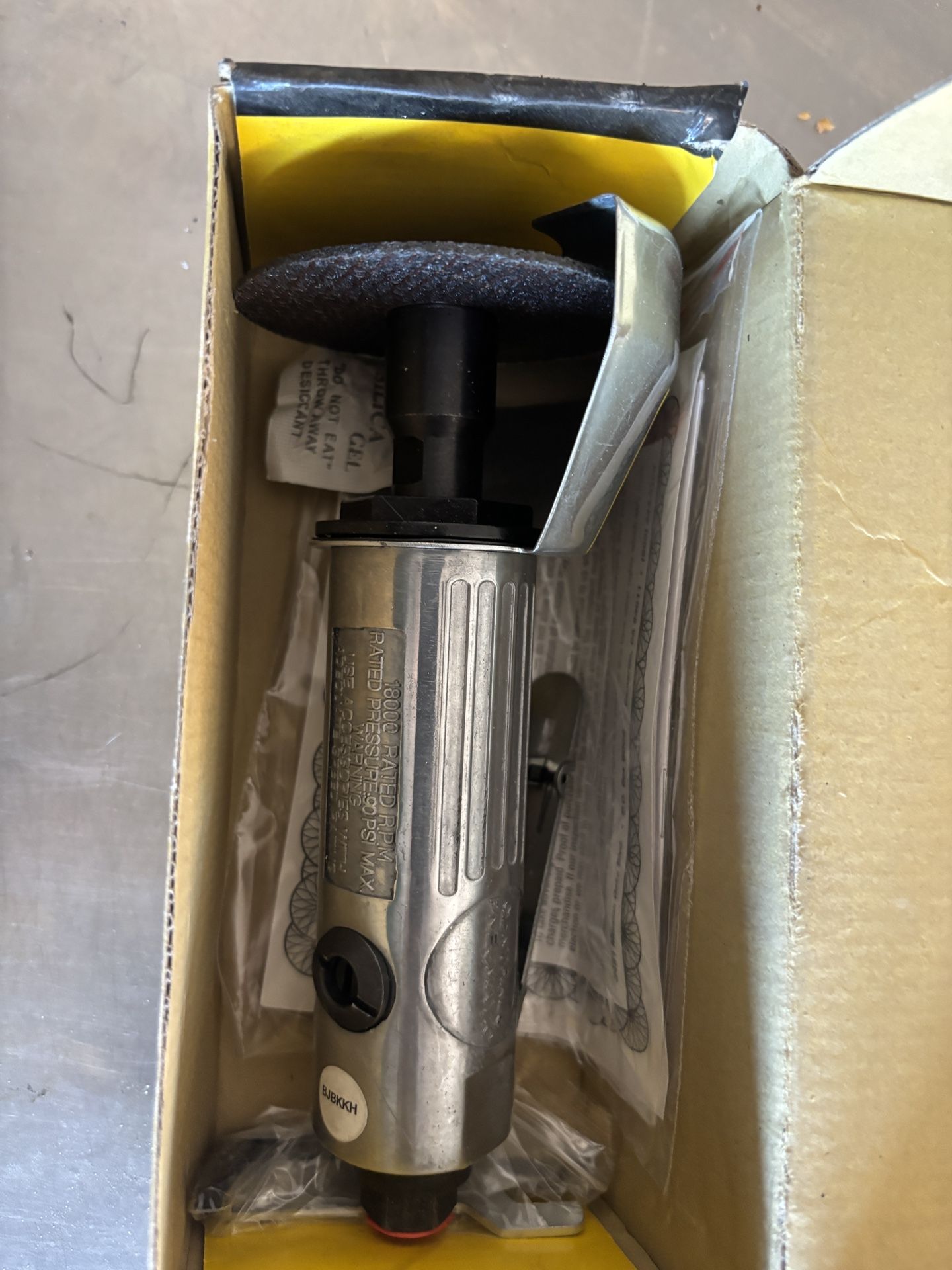 Central Pneumatic air Cutter