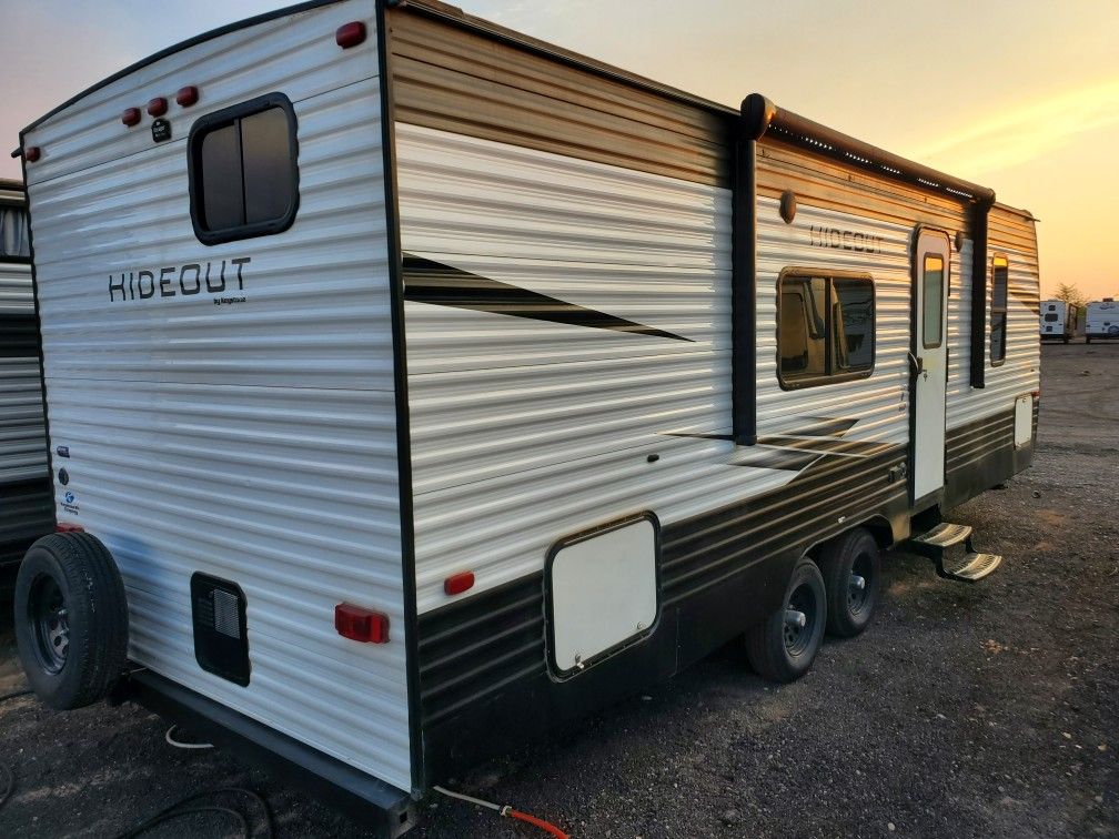 2020 Keystone 26ft bunkbed trailer sleeps 8-10 5000lbs -