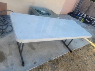 Lifetime party table