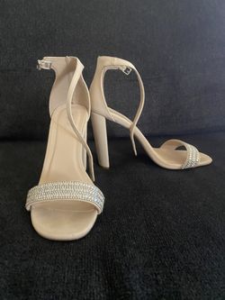 Women’s High Heels! Great Condition , Size 8!