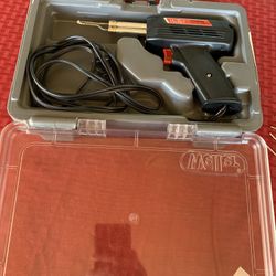 Weller Universal Multi-Purpose Soldering Gun Kit Model 8200PK Used 