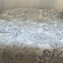 Queen Size Bed For Sale 