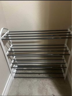 Shoe stand