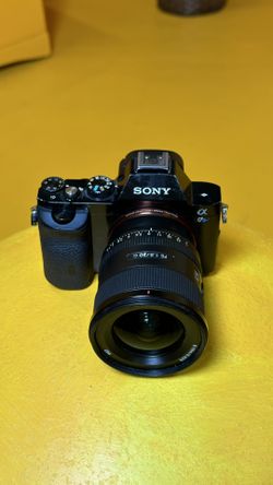 Sony A7s + Sony 20mm 1.8 G Master