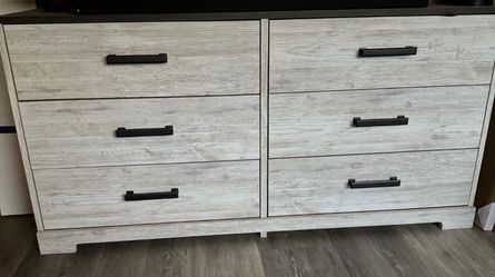 2 Dressers