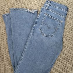 Levi’s Bootcut Jeans 