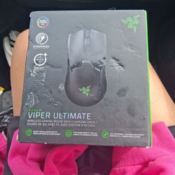 Razer VIPER Ultimate Wireless Mouse With Charging Dock
