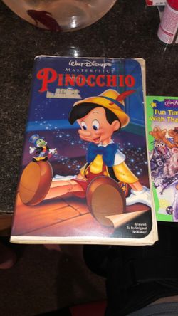 Selling Two VHS 📼 Old And Rare The Pinocchio Selling For 50 And For The Babe Movie Can Do 25 And The Muppet Book Selling For 30