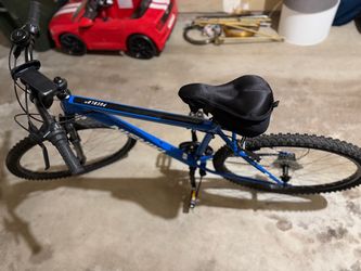 Nishiki Pueblo 26" Mountain Bike, Blue, Excellent Condition