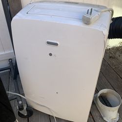 Portablele LG Air Conditioner - Moving