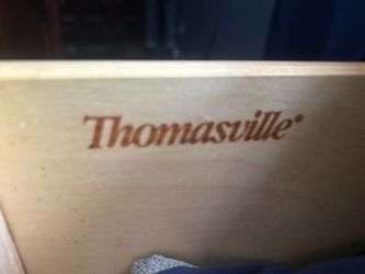 Thomasville king bed set